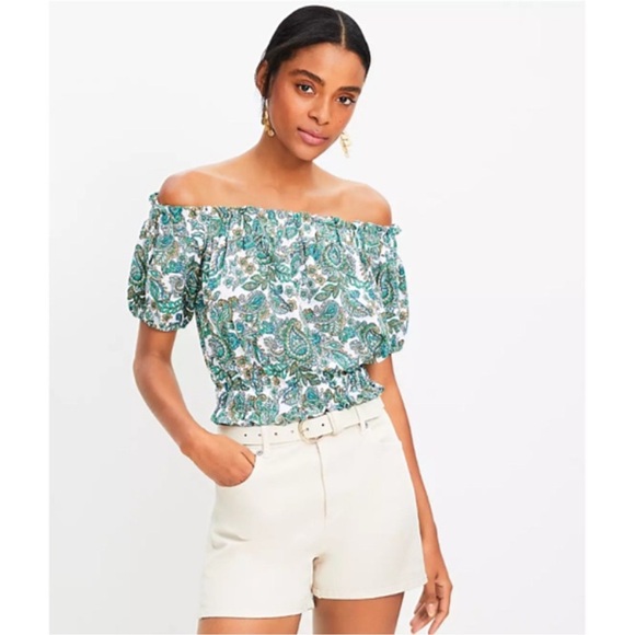 LOFT Floral Green White Crinkle Off Shoulder Paisley Cropped Top Wom Large NWT - Picture 2 of 11